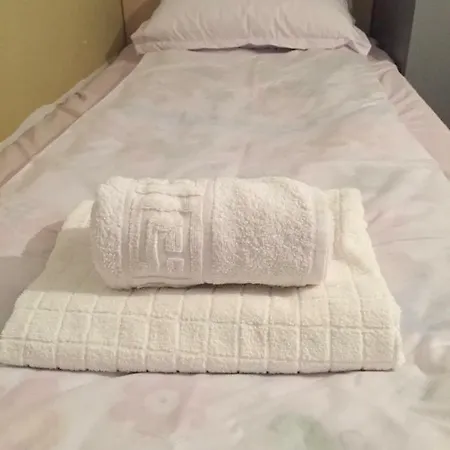 Quarto em Acomodações Particulares Emerald Bucareste