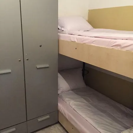Quarto em Acomodações Particulares Emerald Bucareste